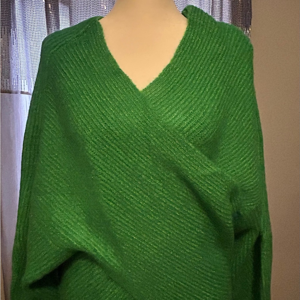 Women's Green V-Neck Sweater